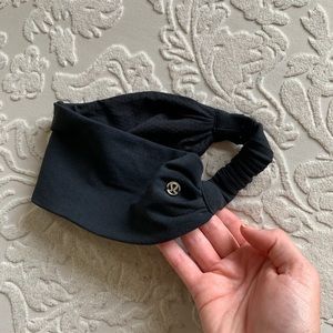 Lululemon thick black headband